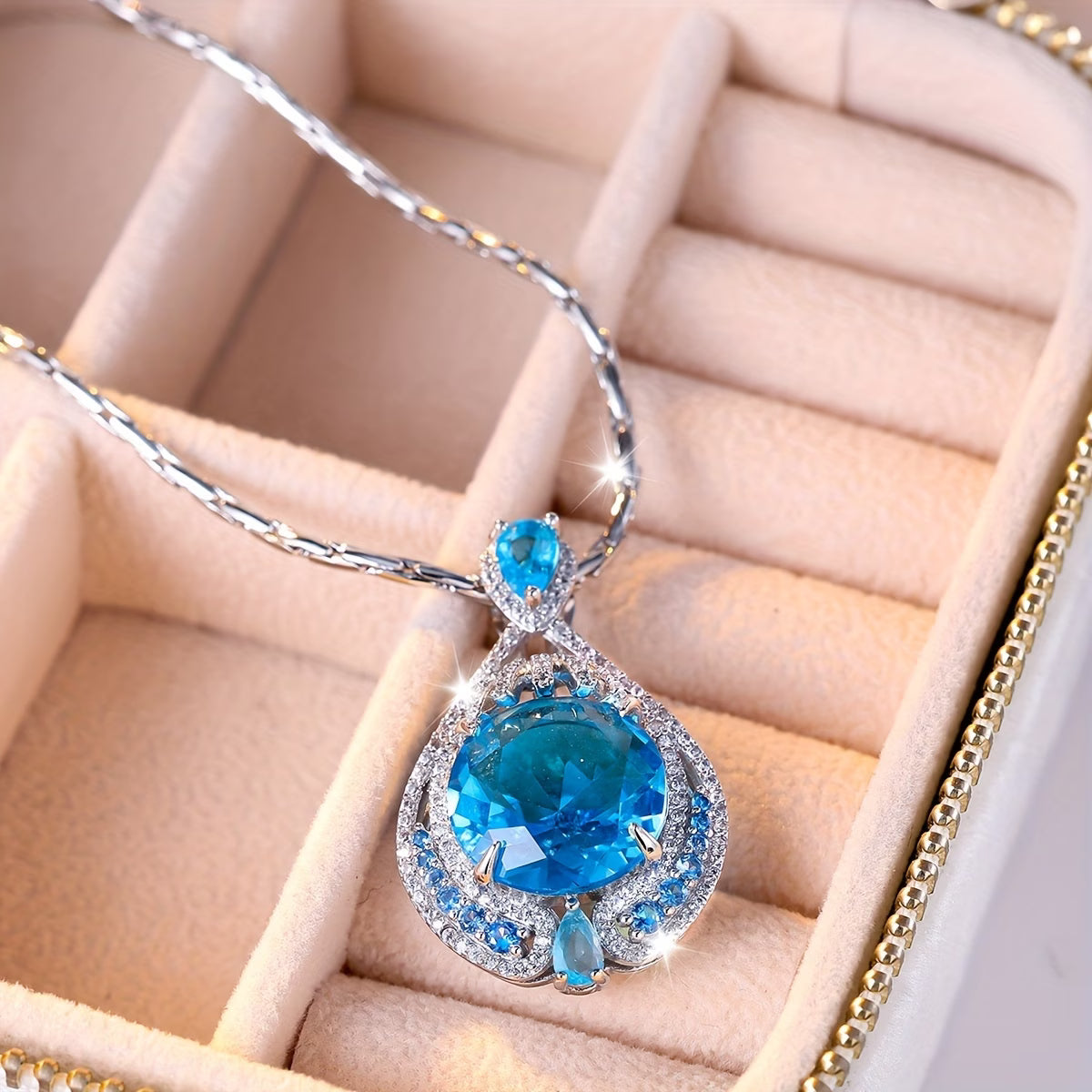 Exquisite Synthetic Zirconia Statement Necklace