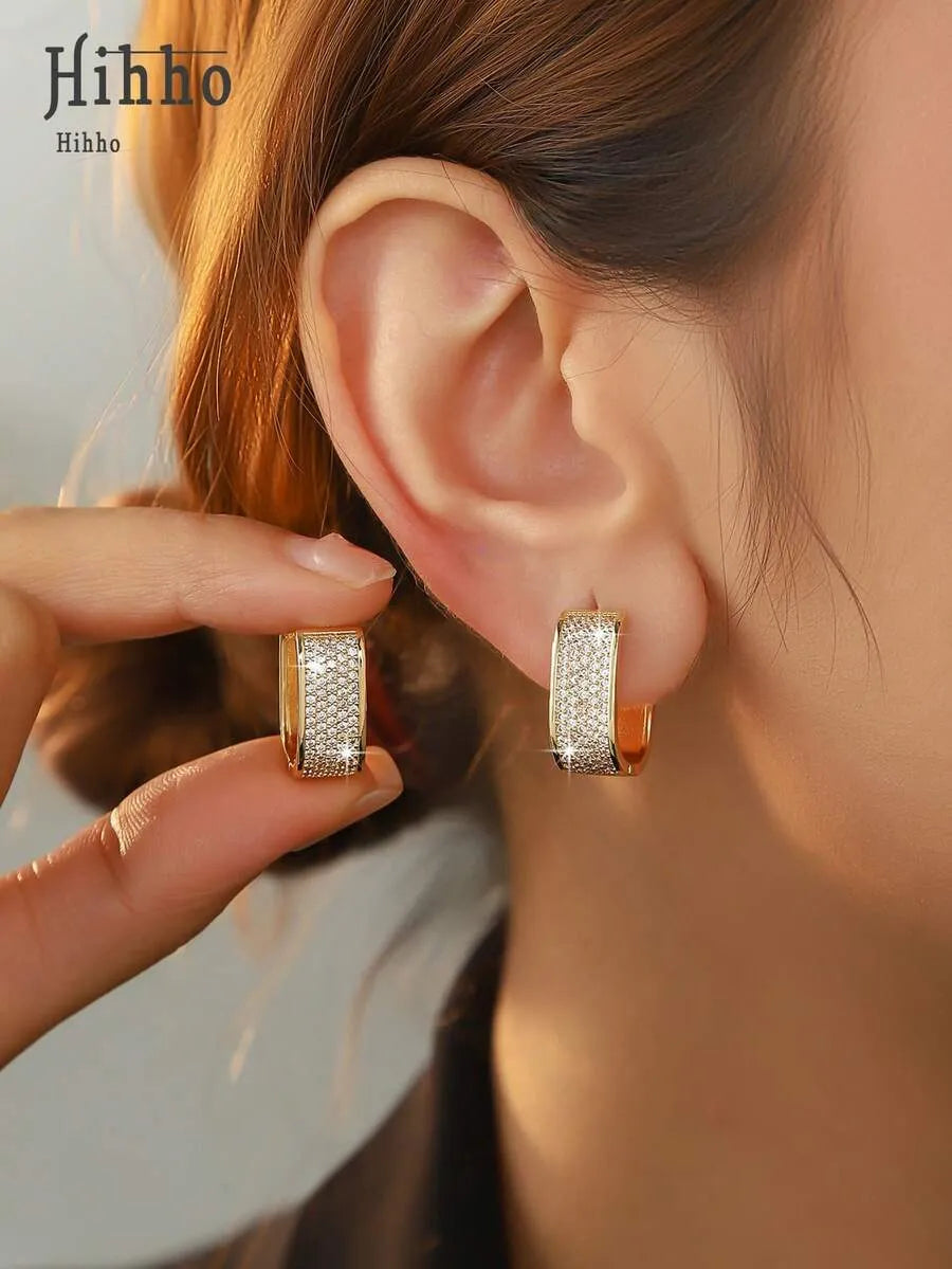 Elegant Gold Sparkling & Stylish Cubic Zirconia Earrings